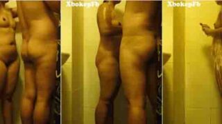 Bokep selingkuh sama ibu kost sambil mandi